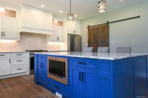 2390 Barbara Rd, Courtenay, BC 