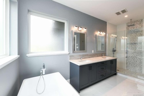 2390 Barbara Rd, Courtenay, BC 