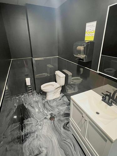 Commerce - 4514 Av. Du Parc, Montréal (Le Plateau-Mont-Royal), QC 