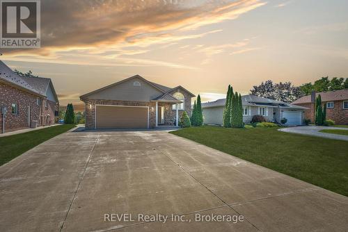 118 COLBECK DRIVE  Welland (Coyle Creek), ON L3C 7B2