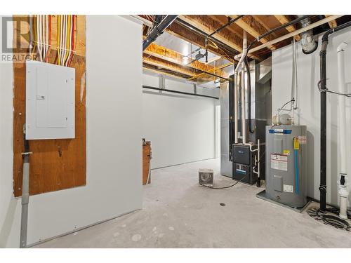 231 20 Street Ne Unit# 2, Salmon Arm, BC - Indoor Photo Showing Basement