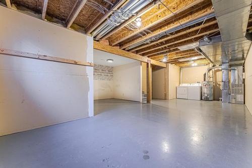 20-1920 Hugh Allan Drive, Kamloops, BC - Indoor Photo Showing Basement