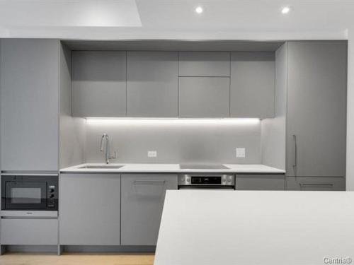 Kitchen - 3311-1205 Place Phillips, Montréal (Ville-Marie), QC - Indoor Photo Showing Kitchen