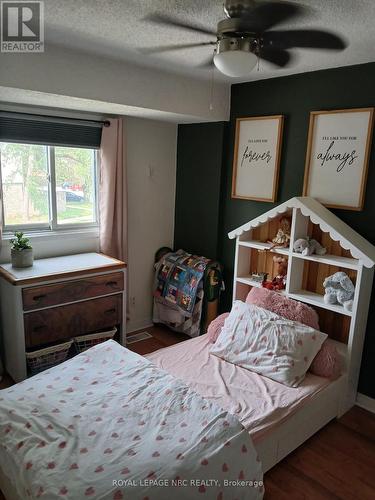 31 - 302 Vine Street, St. Catharines (Carlton/Bunting), ON - Indoor Photo Showing Bedroom