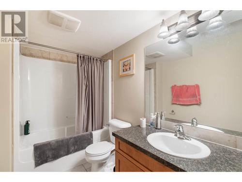 3284 Redecopp Court, Lake Country, BC - Indoor Photo Showing Bathroom