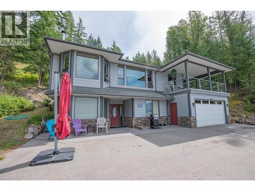 1710 6 Highway, Nakusp, BC - Outdoor With Facade