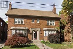 APT 5 - 470 ORIOLE PARKWAY  Toronto, ON M5P 2H8