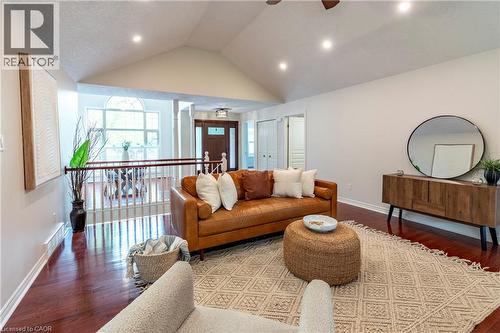 632 Bayhampton Crescent, Waterloo, ON - Indoor Photo Showing Living Room