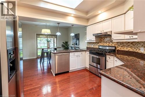 632 Bayhampton Crescent, Waterloo, ON - Indoor Photo Showing Kitchen
