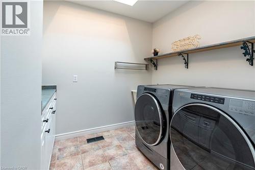 632 Bayhampton Crescent, Waterloo, ON - Indoor Photo Showing Laundry Room