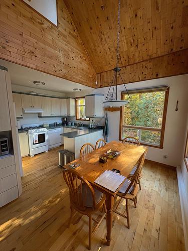 Cuisine - 101 Ch. Dainava, Mille-Isles, QC - Indoor