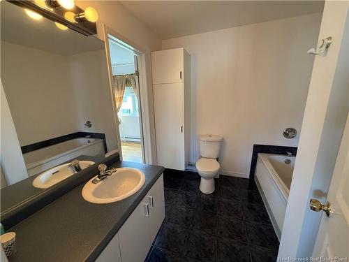 1085 Westbrook Crt, Bathurst, NB 