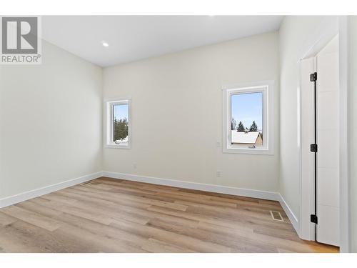 231 20 Street Ne Unit# 1, Salmon Arm, BC - Indoor Photo Showing Other Room