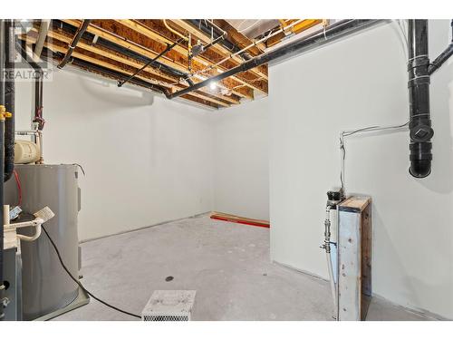 231 20 Street Ne Unit# 1, Salmon Arm, BC - Indoor Photo Showing Basement