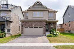 81 PLEWES DRIVE  Collingwood, ON L9Y 3B7