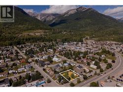 1321 7TH Avenue  Fernie, BC V0B 1M0