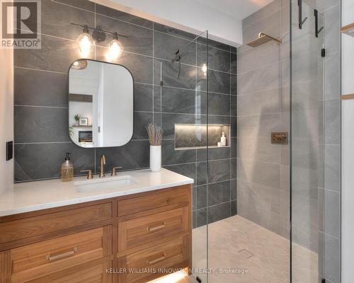 38 Shirk Place, Kitchener, ON - Indoor Photo Showing Bathroom