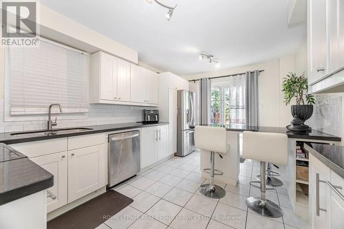 3245 Aubrey Road, Mississauga, ON - Indoor Photo Showing Kitchen With Double Sink