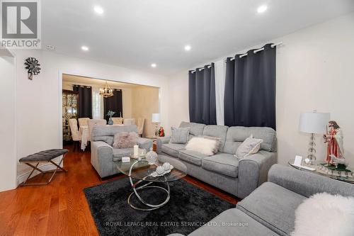 3245 Aubrey Road, Mississauga, ON - Indoor Photo Showing Living Room