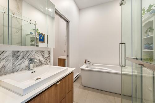 Ensuite bathroom - 404-191 Rue De Langloiserie, Rosemère, QC - Indoor Photo Showing Bathroom