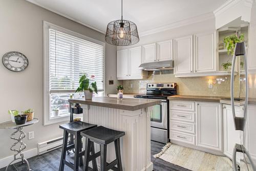 Cuisine - 9 64E Avenue O., Saint-Paul-De-L'Île-Aux-Noix, QC - Indoor Photo Showing Kitchen With Upgraded Kitchen