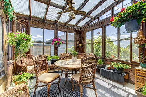 Solarium/Verrière - 9 64E Avenue O., Saint-Paul-De-L'Île-Aux-Noix, QC -  Photo Showing Dining Room