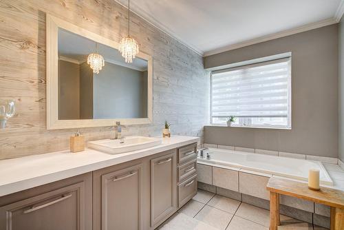 Salle de bains - 9 64E Avenue O., Saint-Paul-De-L'Île-Aux-Noix, QC - Indoor Photo Showing Bathroom