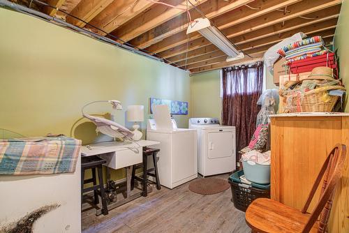 Salle de lavage - 9 64E Avenue O., Saint-Paul-De-L'Île-Aux-Noix, QC - Indoor Photo Showing Laundry Room