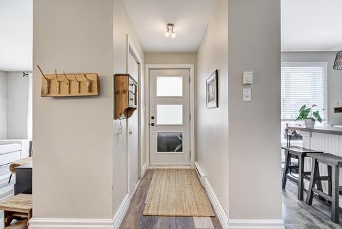 Hall d'entrée/Vestibule - 9 64E Avenue O., Saint-Paul-De-L'Île-Aux-Noix, QC - Indoor Photo Showing Other Room