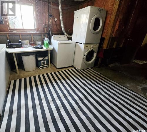 324 Norreys Street, Drake, SK - Indoor Photo Showing Laundry Room