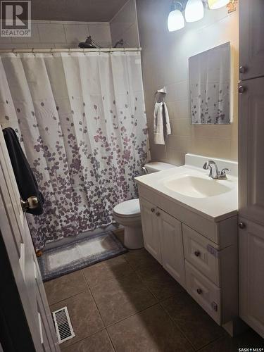 324 Norreys Street, Drake, SK - Indoor Photo Showing Bathroom