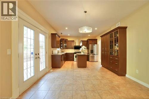 872 Creekside Drive, Waterloo, ON - Indoor Photo Showing Kitchen