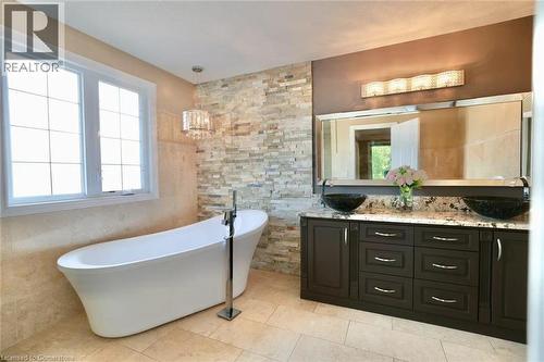 872 Creekside Drive, Waterloo, ON - Indoor Photo Showing Bathroom