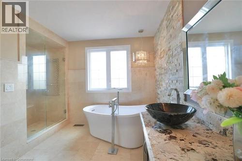 872 Creekside Drive, Waterloo, ON - Indoor Photo Showing Bathroom