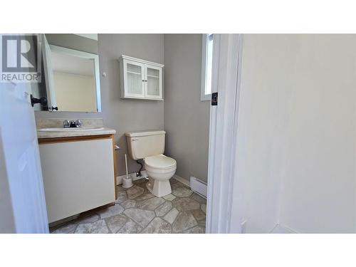 44 Whiteshield S Crescent Unit# 211, Kamloops, BC - Indoor Photo Showing Bathroom