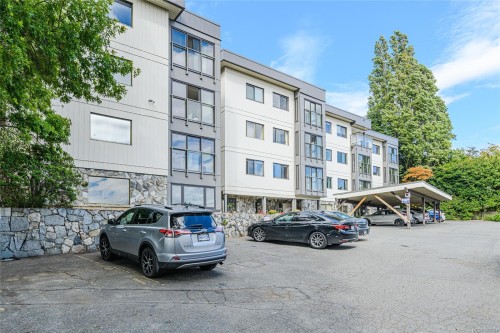 201-1875 Lansdowne Rd, Saanich, BC - Outdoor