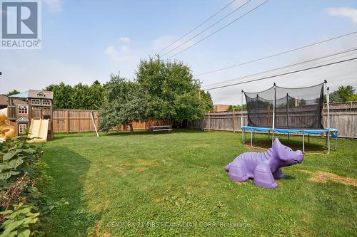 204 Burnside Drive, London East (East I), ON - Outdoor With Backyard