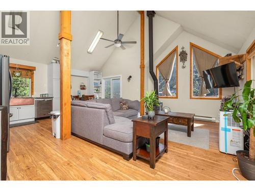 Main floor living - 322 Northern View Drive, Vernon, BC - Indoor