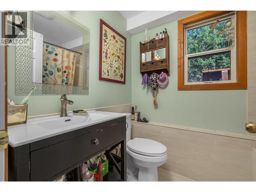 Bathroom on lower level - 322 Northern View Drive, Vernon, BC - Indoor Photo Showing Bathroom