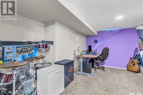 200 3Rd Avenue W, Gravelbourg, SK - Indoor Photo Showing Laundry Room