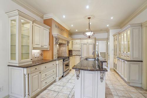Kitchen - 5 Av. Stewart, Pointe-Claire, QC - Indoor Photo Showing Kitchen With Upgraded Kitchen