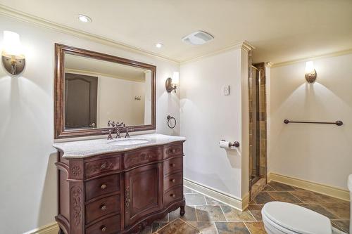Bathroom - 5 Av. Stewart, Pointe-Claire, QC - Indoor Photo Showing Bathroom