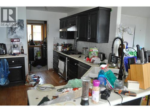 391 Stellar Drive, Kelowna, BC - Indoor Photo Showing Kitchen
