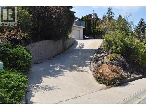 391 Stellar Drive, Kelowna, BC - Outdoor