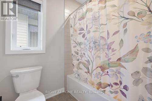 main washroom second floor - 159 Rockmelon Street, Ottawa, ON - Indoor Photo Showing Bathroom