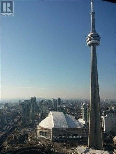 4507 - 14 YORK STREET  Toronto, ON M5J 0B1