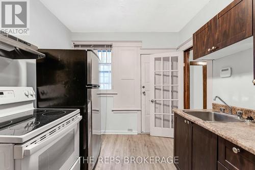 322 Waverley Street, Ottawa, ON - Indoor Photo Showing Kitchen