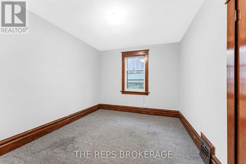 322 Waverley Street, Ottawa, ON - Indoor Photo Showing Other Room