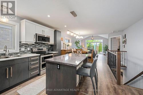 380 Tansbury Street, London North (North E), ON - Indoor Photo Showing Kitchen With Double Sink With Upgraded Kitchen