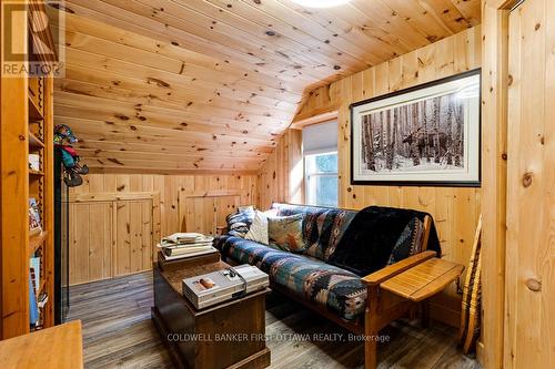 1169 Mosque Lake Road, Frontenac (Frontenac North), ON - Indoor